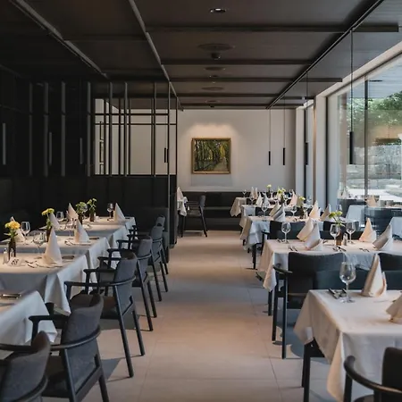 Neuhaus Zillertal Szálloda