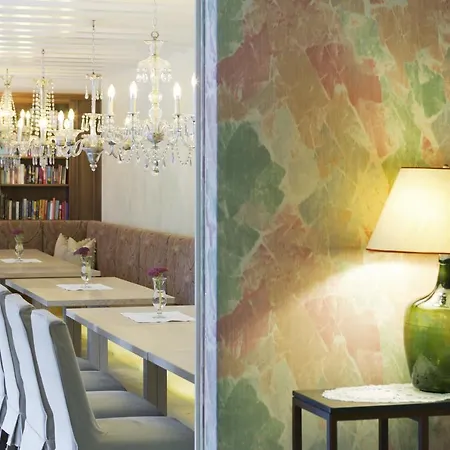 Szálloda Neuhaus Zillertal 4*