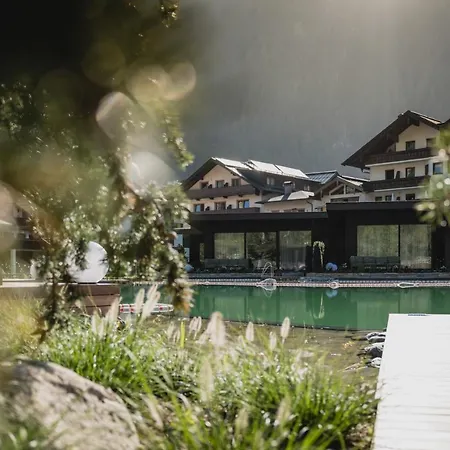 Neuhaus Zillertal Szálloda Mayrhofen