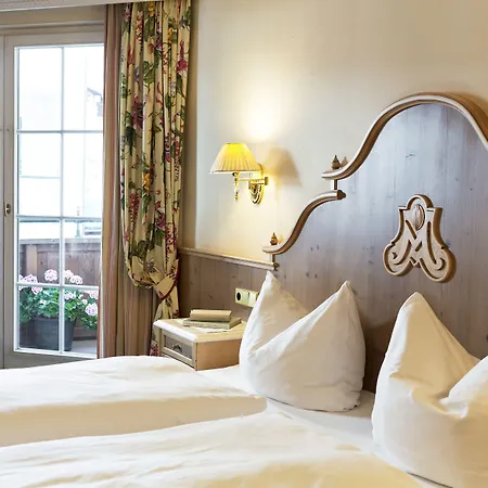 Neuhaus Zillertal Szálloda Mayrhofen