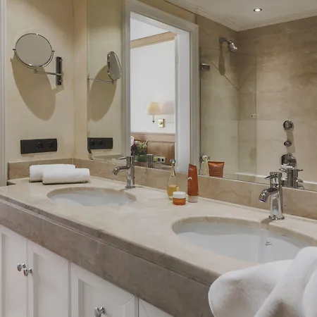 Szálloda Neuhaus Zillertal