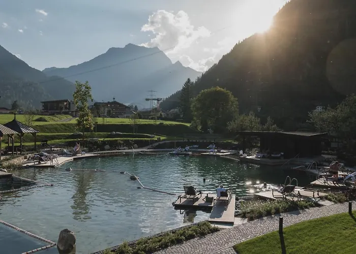 Neuhaus Zillertal Hotel 4*