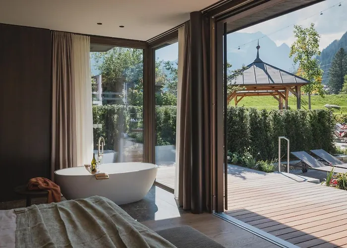 Neuhaus Zillertal Hotel 4*