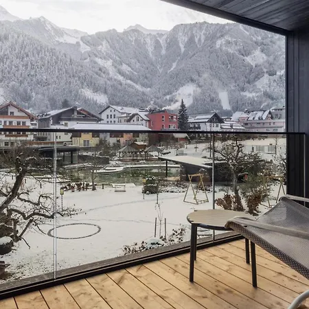 Hotel Neuhaus Zillertal 4*