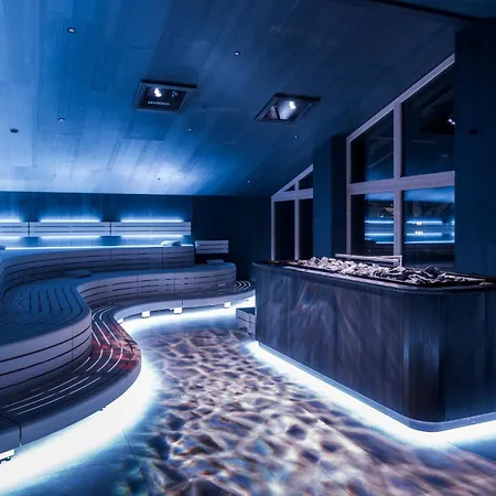 Hotel Neuhaus Zillertal 4*